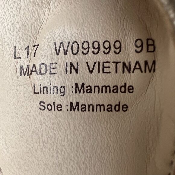 Cole Haan Findra Metallic Silver Vegan Leather Thong Flat Sandals Women 9 B Bow - Picture 11 of 13